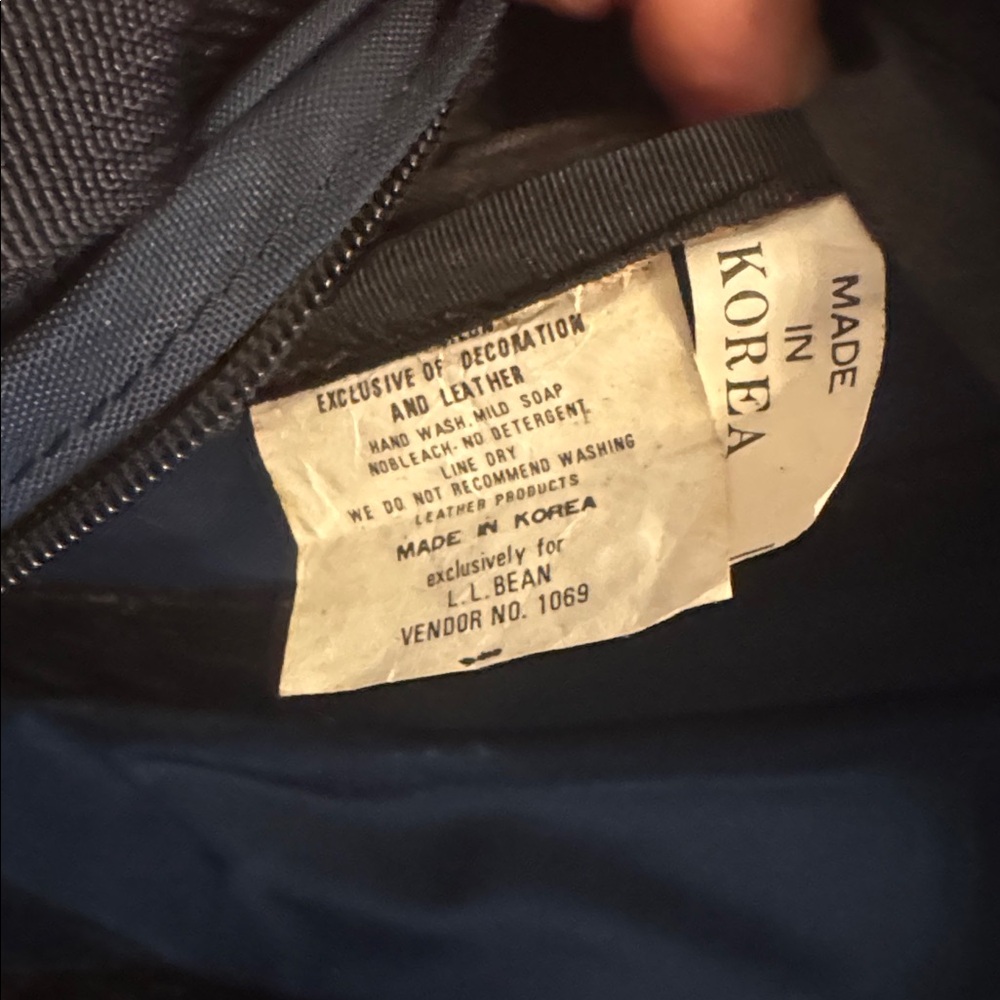 Vintage L.L.Bean Leather Bottom Backpack Navy Internal Frame Daypack - Picture 11 of 12